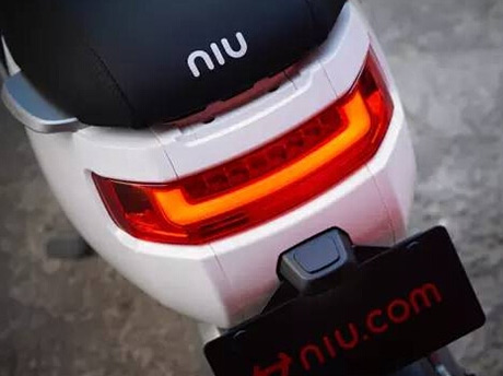 Electric vehicle tail lamp lighting case
